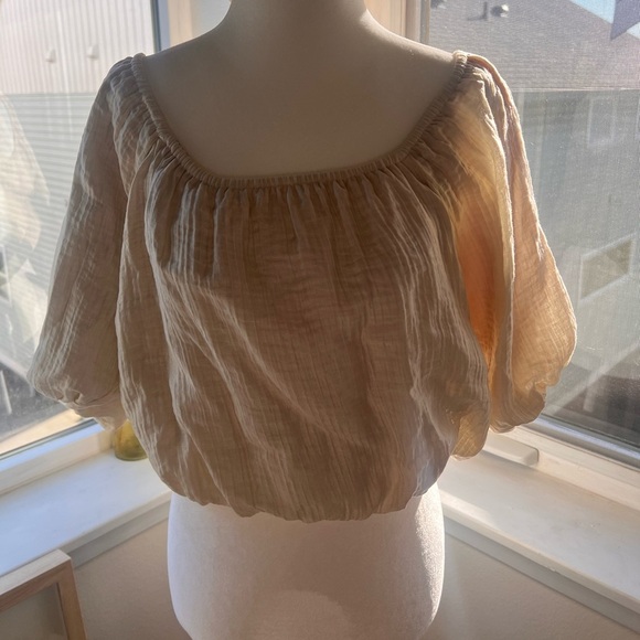 Oak + Fort puff sleeve tan bubble top - Picture 2 of 6